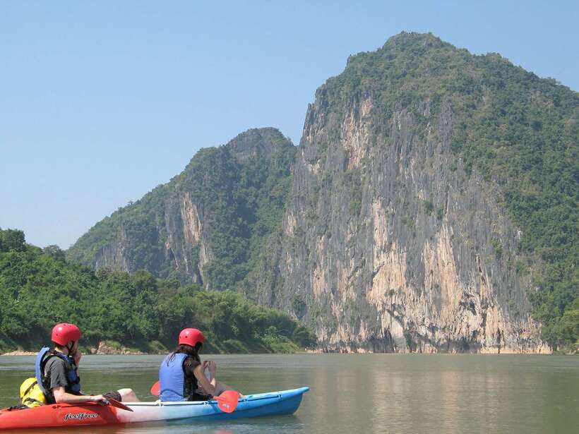 Luang Prabang: Kayak Tour to Pak Ou Caves - The Mekong paddle and the riverside lunch