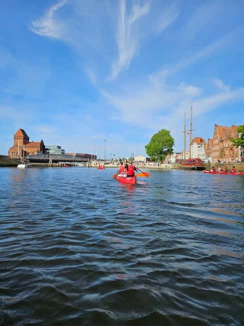 Lübeck's old town by canoe: explore and circumnavigate on your own - What the self-guided format really means