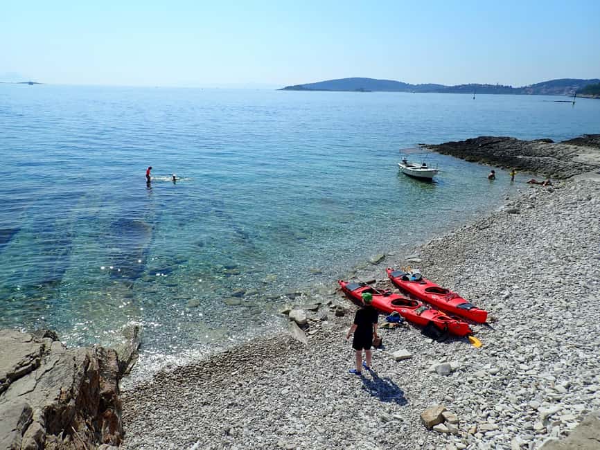 Lumbarda - Sunset Kayak Tour with a Picnic - Wine and Sweets - From Tatinja Bay into the evening