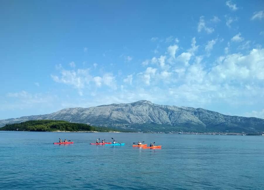 Lumbarda - Sunset Kayak Tour with a Picnic - Wine and Sweets - The quarry island and Korčula’s working past