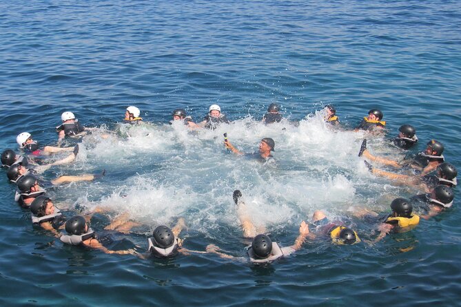 Mallorca: Kayaking, Sea Cave, Cliff Jumping & Snorkel Tour - Entering the sea cave and searching for the treasure key