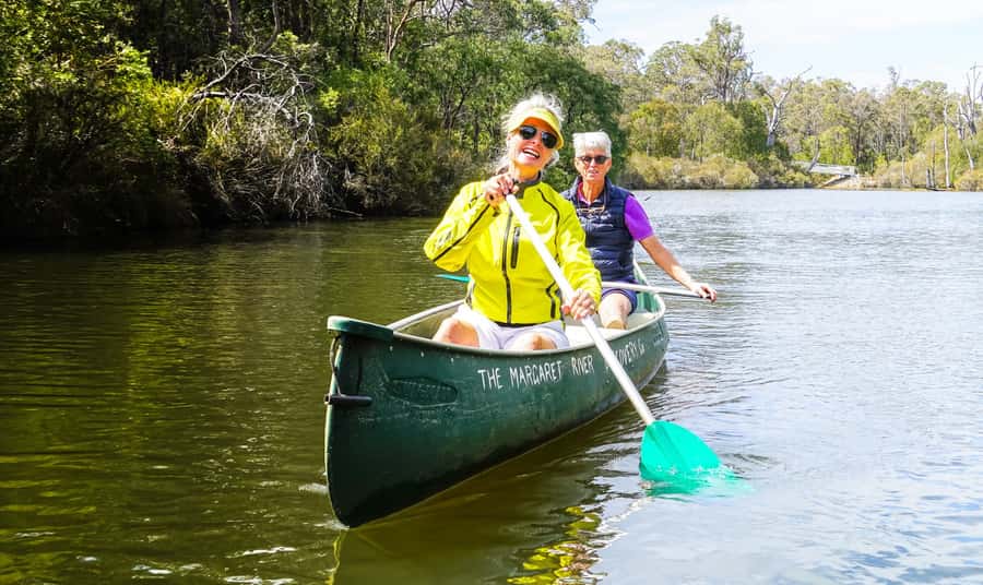 Margaret River: Guided Canoe & 4x4 Tour with Lunch & Wine - Coffee at Gnarabup and a pause by the beach