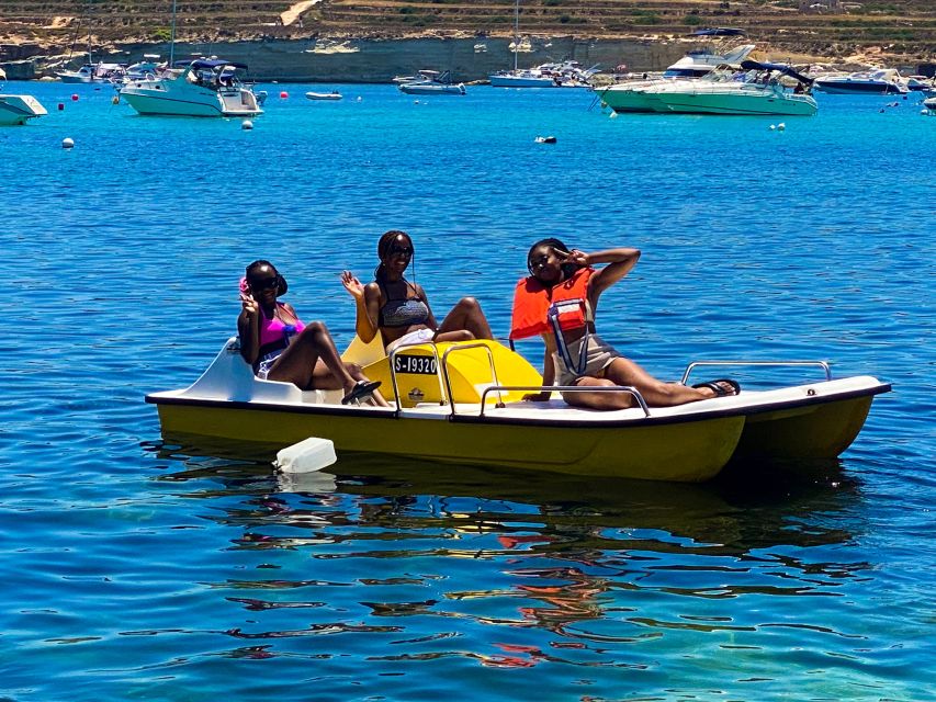 Marsaskala: Paddle Boat Rental in St. Thomas Bay - One Hour Across St. Thomas Bay