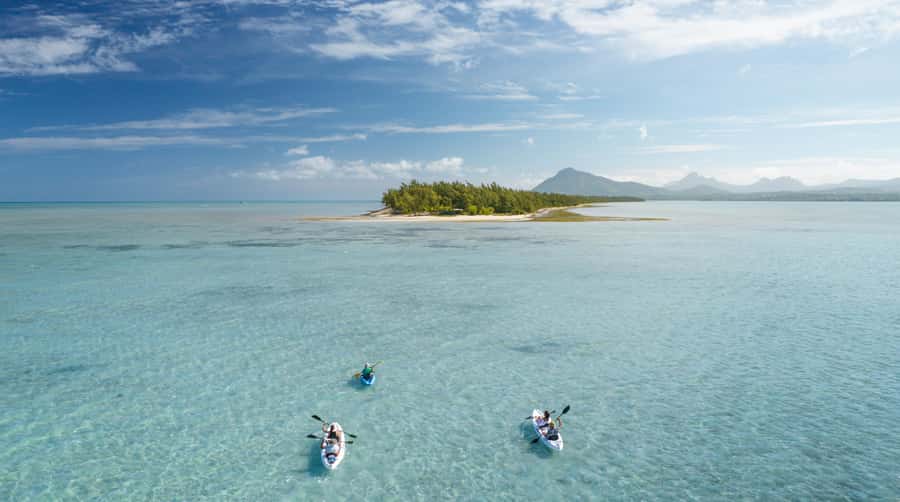 Mauritius: Guided Kayak tour to Benitiers Island - What to bring and what to clarify
