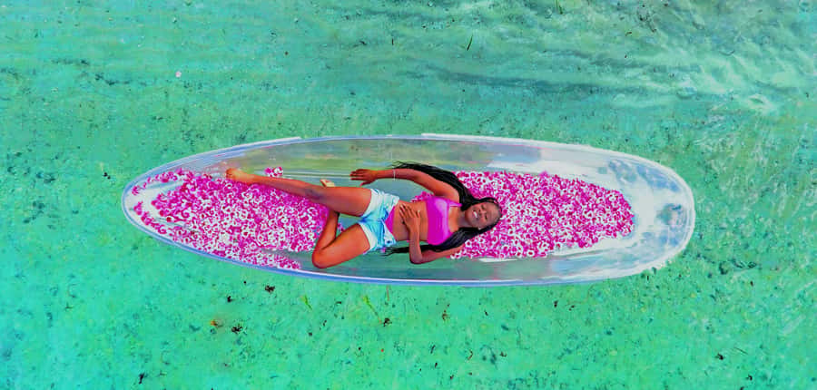 Miami/South Beach: Clear Kayak Photoshoot with Drone - Posing in a transparent kayak