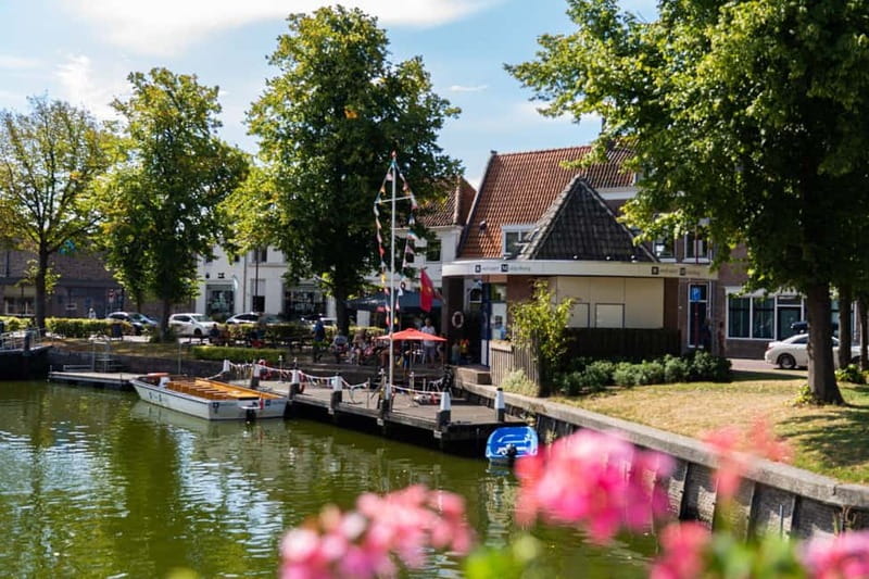 Middelburg: Canoe or SUP Rental City Centre - Equipment, safety, and comfort on the water
