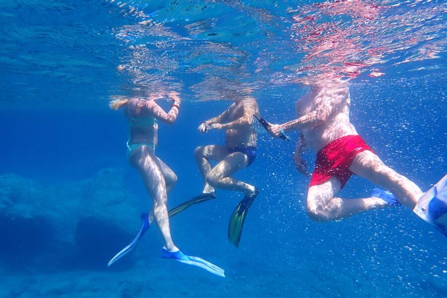 Milos: Guided Kayaking Trip with Snorkelling & Lunch - A one-hour stop for swimming and snacks