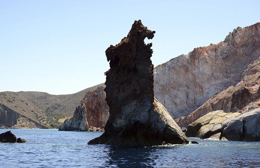 Milos: Milos and Polyaigos Snorkeling and SUP Cruise - Poliegos and the Blue Lagoon