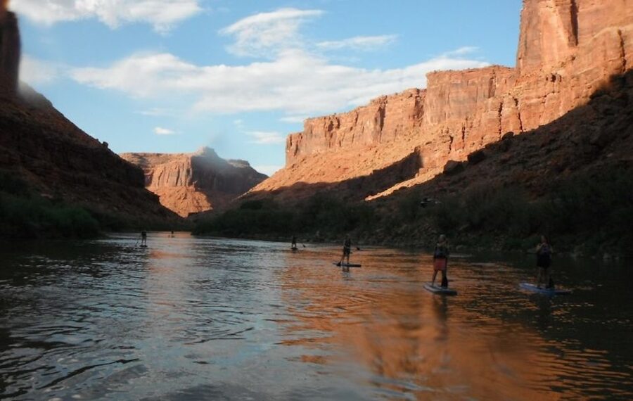 Moab: Stand-Up Paddleboard with small rapids on Colorado - What the 2.5-hour paddle feels like