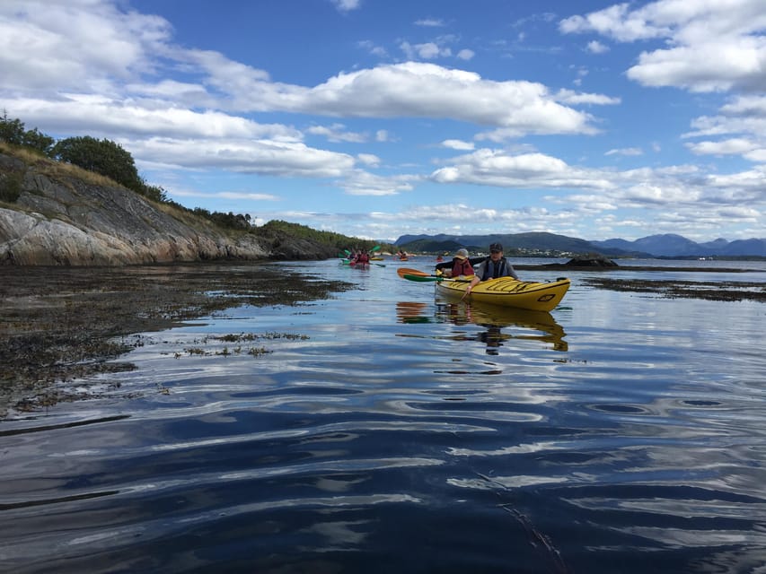 Molde - Guided kayak tour - Paddling Out From Molde