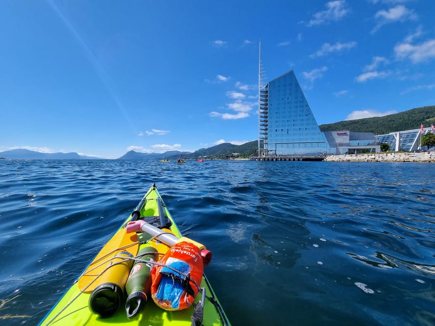 Molde - Guided kayak tour - Photo Stops With the 222 Peak Panorama