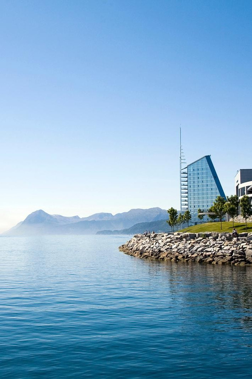 Molde - Guided kayak tour - The Moldivene Islets, When Conditions Allow