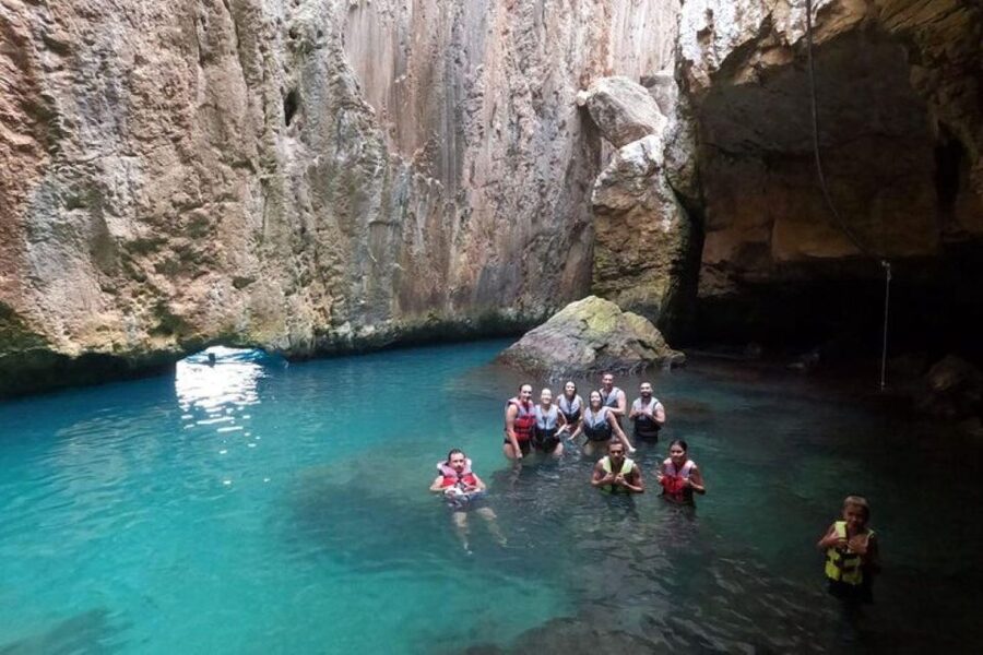 Moraig: Kayak Excursion to Moraig & Cave peces-testos - What to pack for a comfortable morning or afternoon