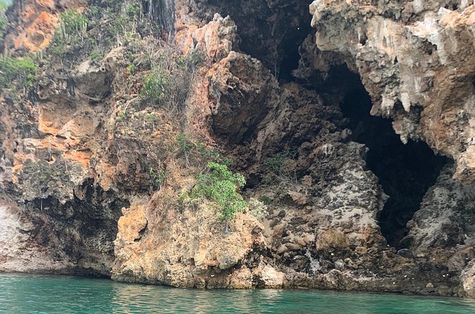 Morning Kayaking Tour to Little Bay - A quiet break at Little Bay