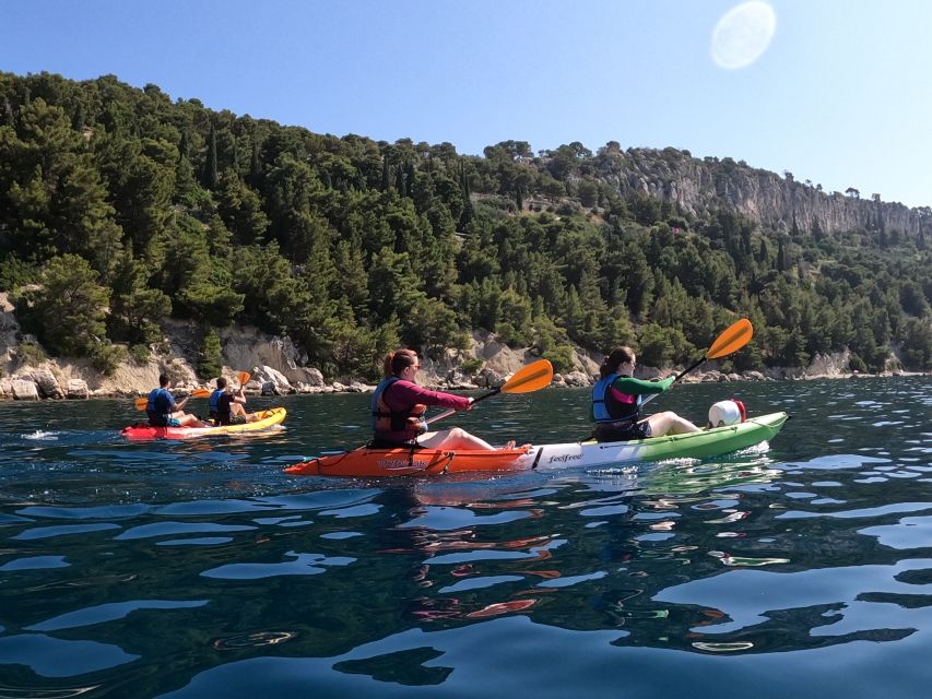 Morning Split Sea Kayaking Tour - Paddling out from Bene Beach