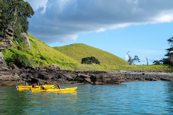 Motukorea / Browns Island Sea Kayak Journey - Getting comfortable in the kayak