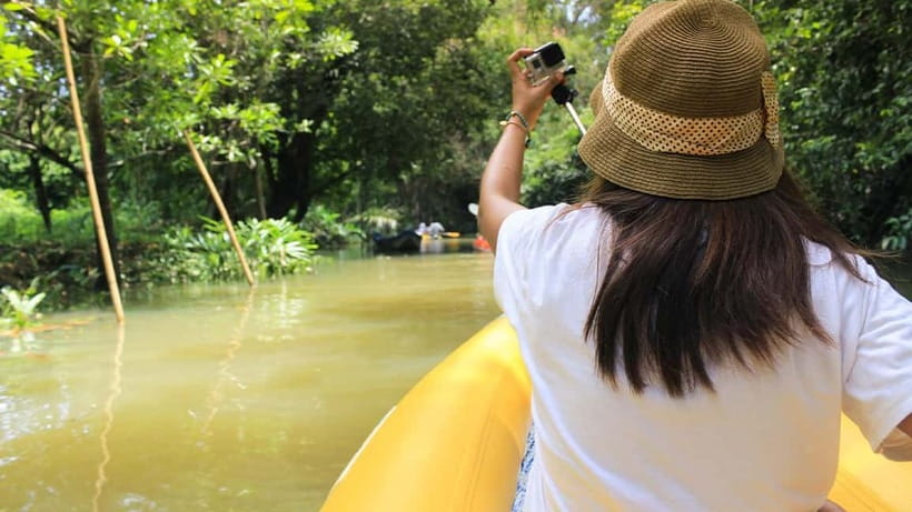 Negombo: Guided Kayaking Tour in the Lagoon - Two hours among mangroves and fishing boats