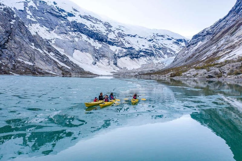 Nigards: Kayaking and Glacier Hike - A lake crossing before the ice