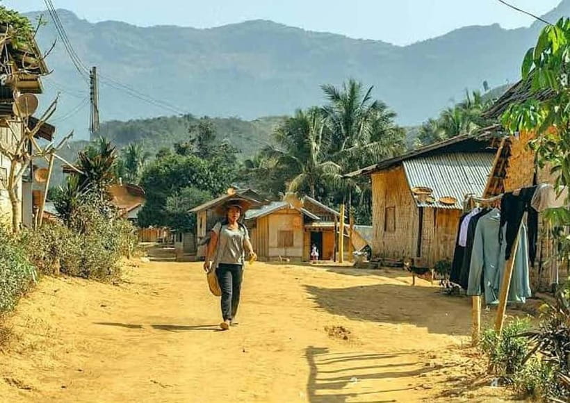 Nong Khiaw: 2-Day Trekking,Hmong village,Home Stay&Kayaking - Bamboo handicrafts and the slower side of village life