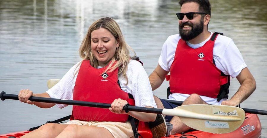 Norwich: Kayak down the Norfolk Broads - Two hours at your own pace