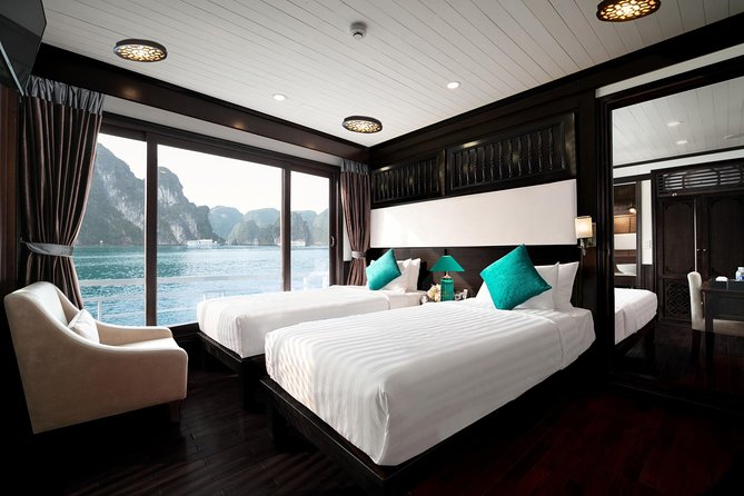 Overnight Luxury 5 Star Alisa Cruise with Meals, Kayak or Bamboo Boat - Choosing between Ti Top Island and the pearl farm