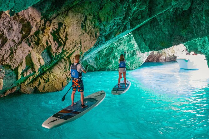 Paddleboard in Capri between caves and beaches. Photos included! - Why paddleboarding is a smart way to see Capri