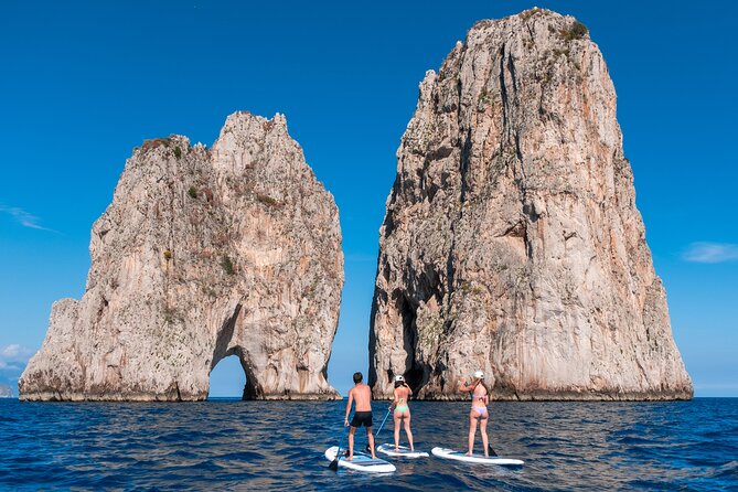 Paddleboard in Capri between caves and beaches. Photos included! - What is included, and what you still need
