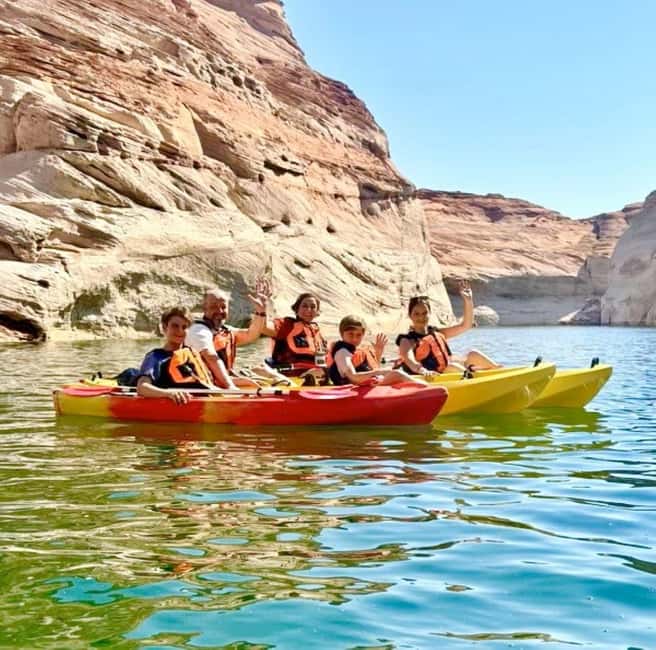 Page, Arizona: Lake Powell Premium Kayak Rental - Walking into the famous slot canyon