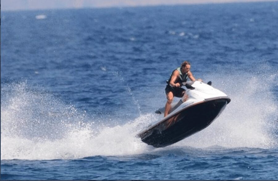 Perissa: Santorini Jet Skiing, Tubing, and Kayaking Package - A three-part water day near Perivolos