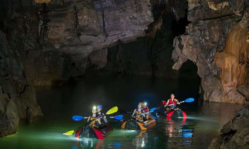 Phong Nha: Phong Nha Cave Expedition 4.5 km by Kayak - Leaving the kayaks for a 1.5-kilometer cave hike