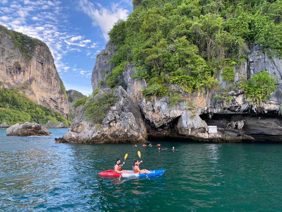 Phuket: James Bond Island Canoeing & Sunset Yacht Dinner - Who will enjoy this most