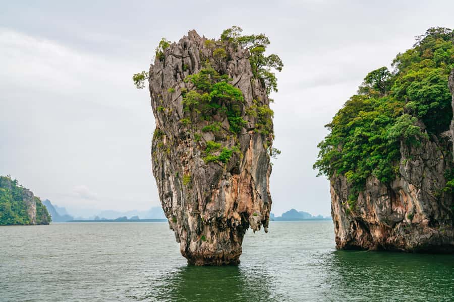 Phuket: Twilight Sea Canoe & Highlight Glowing Plankton - Entering the sea caves of Panak Island