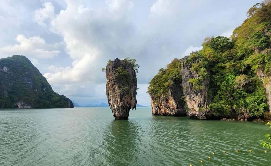 Phuket : Twilight Sea Canoe Tour with Glowing Plankton - The glowing plankton after dark