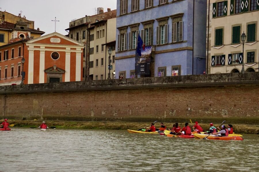 Pisa: Kayak Tour - Paddling past Pisa’s historic riverfront