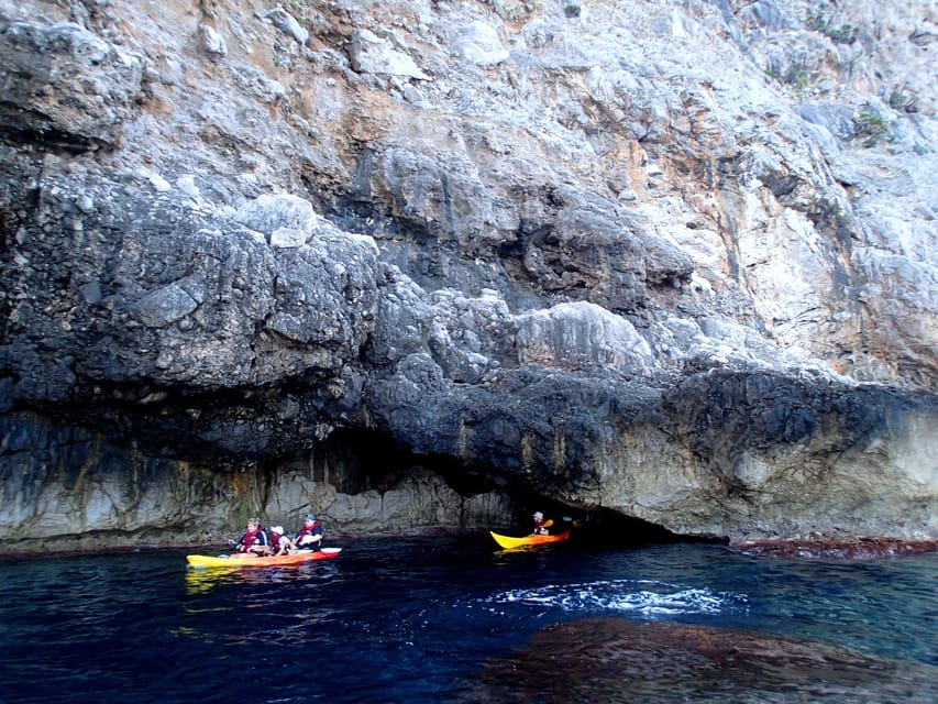 Pollença: Kayak Discovery – Snorkeling and Caves - Snorkeling in clear water