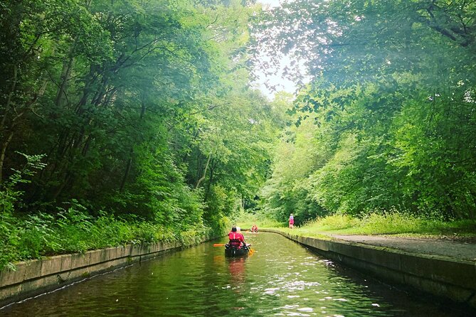 Pontcysyllte Aqueduct Canoe Tours in Llangollen - The stop beneath the aqueduct and the return