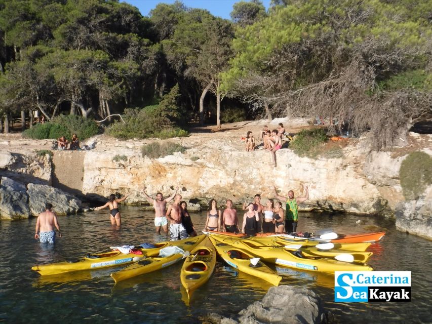 Porto Selvaggio kayak tour + cliff diving + cold springs - Reaching Porto Selvaggio by kayak