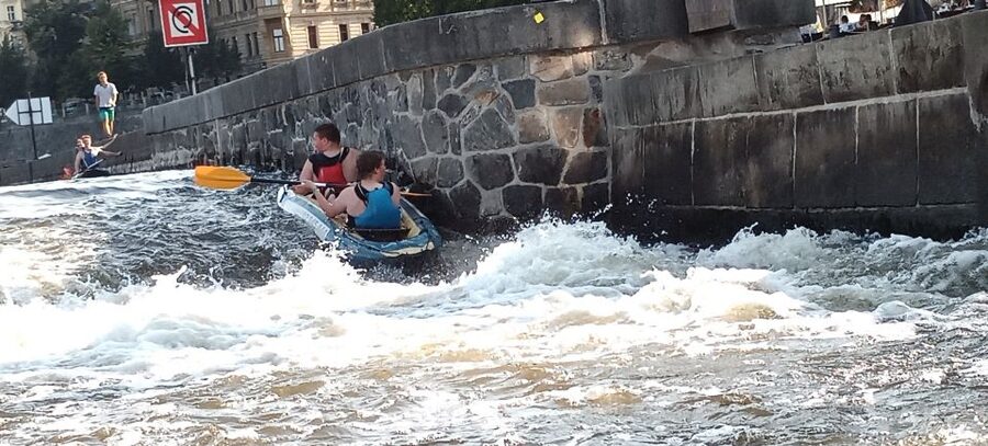 Prague: Vltava River Guided Canoeing Tour - Why the Vltava is a fine place to see Prague