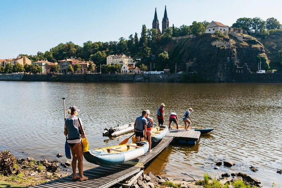 Prague: Vltava River Guided Canoeing Tour - Paddling past Prague’s best river views