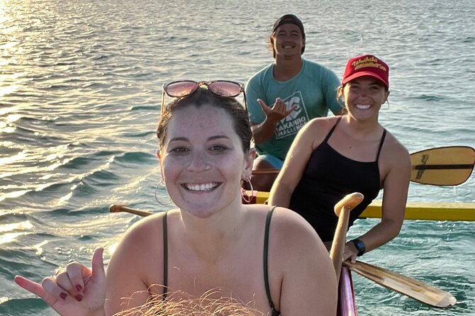 Private Outrigger Canoe Surfing Experience - Starting on land at Magic Island