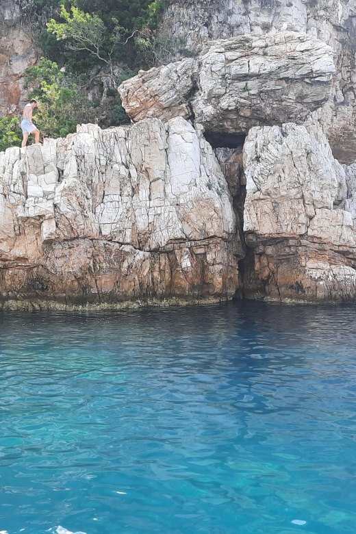 Private tour on a sailboat - Swim and paddle - Antibes Cape - The 45-minute coastal tour