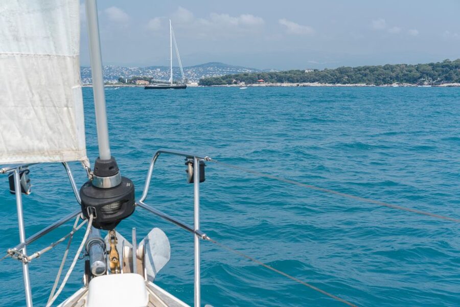 Private tour on a sailboat - Swim and paddle - Antibes Cape - Timing, comfort, and what to pack