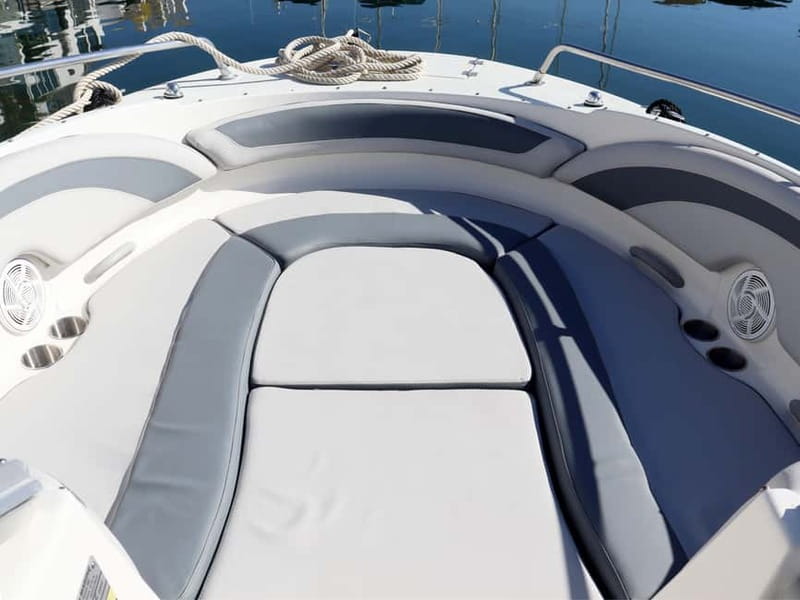 Puerto Banús: Floky Boat Cruise with Snorkeling & Paddle SUP - A well-equipped boat for up to 10 people