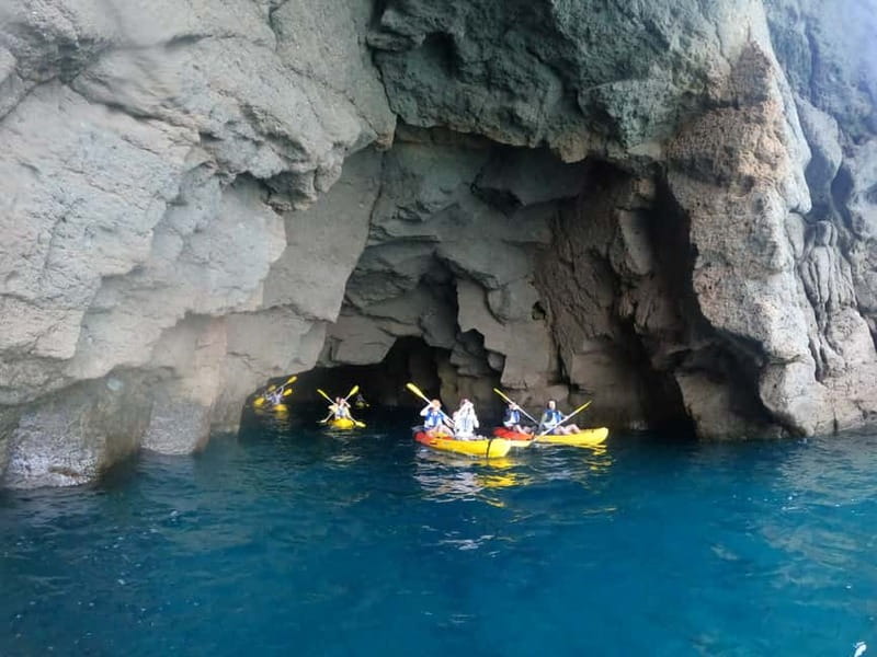 Puerto Mogán: Guided Adventure Kayak Tour in Caves & Snorkel - Optional cliff jumps and slippery rock