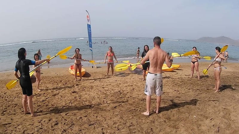 Puerto Mogán: Guided Adventure Kayak Tour in Caves & Snorkel - Paddling into the Mogán caves