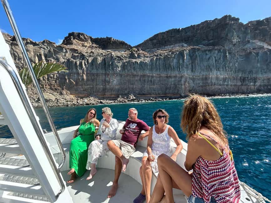 Puerto Rico, Gran Canaria: boat trip, drinks, food, paddle surfing, snorkeling - Tapas and drinks on board