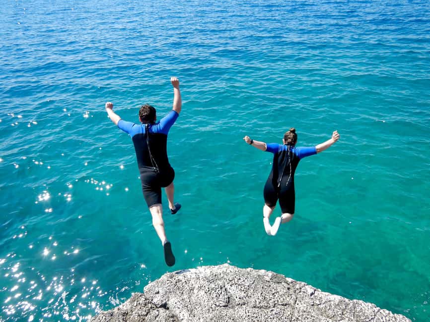 Pula: 3-hrs Kayak, Cliffs & Snorkeling Small Group Adventure - Rocky bays and small caves keep the paddle interesting