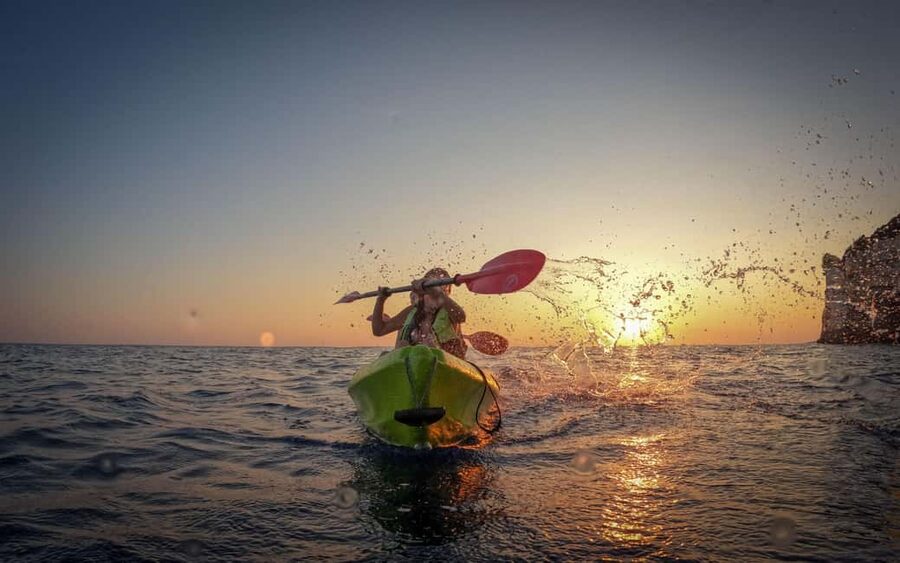 Pula: Kayaking,Snorkeling, Cliff jumping Tour with Wetsuit - Choosing the best time of day