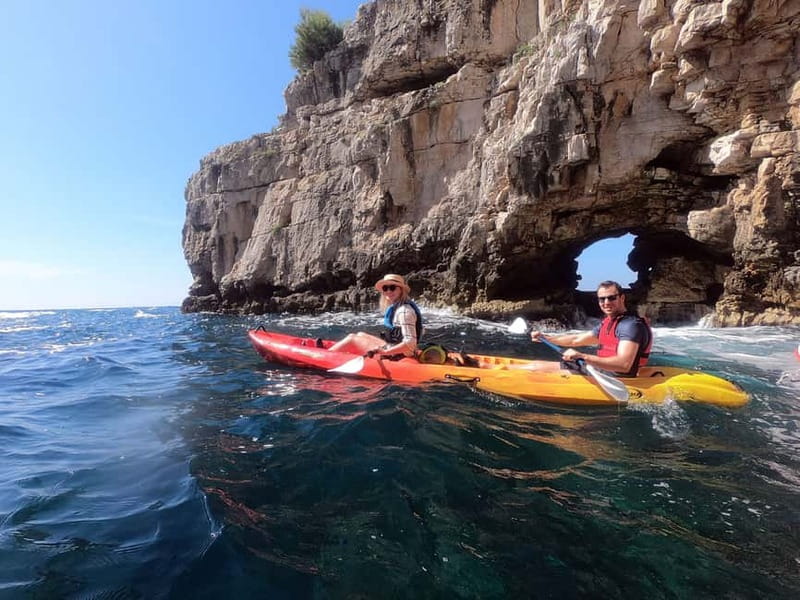 Pula: Sea Adventure – Boat, Kayak, Snorkeling & Cliff Jumps - Cliff jumping for the willing