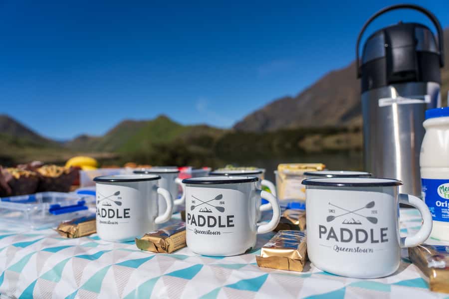 Queenstown: Kayaking or SUP Experience on Moke Lake - Paddling the horseshoe-shaped lake